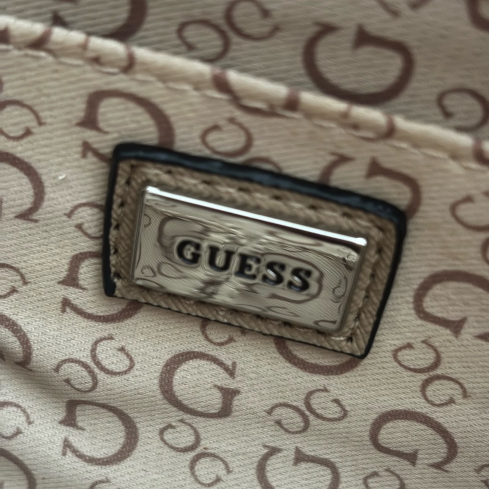 Stylish and Chic GUESS Beige and Black Logo Satchel - Picture 6 of 10
